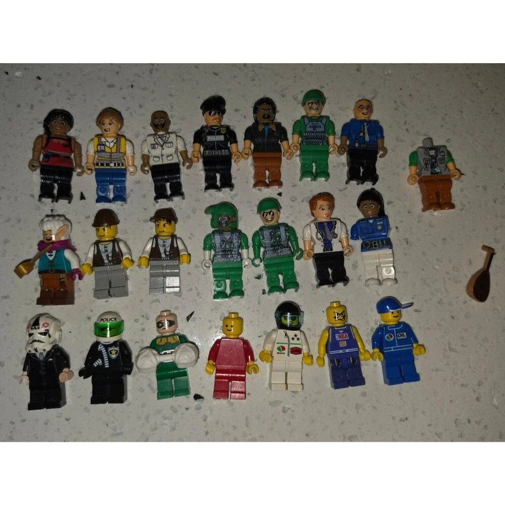 Bulk lot of Lego mini figs